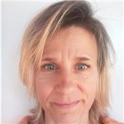 Maman de 3 enfants ayant fait l'école à la maison